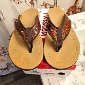 Twisted X size 8 women's sandal